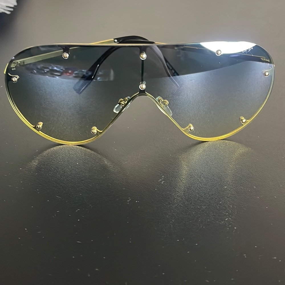 Ombré green glasses